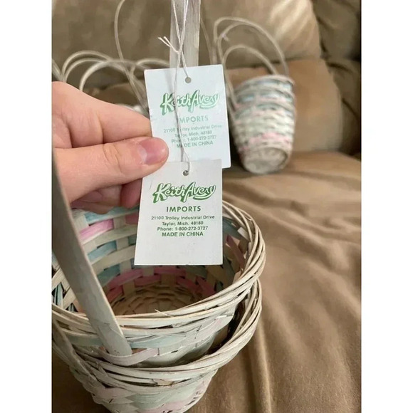 13 Vintage NEW Pastel Small Easter Baskets - Picture 7 of 10